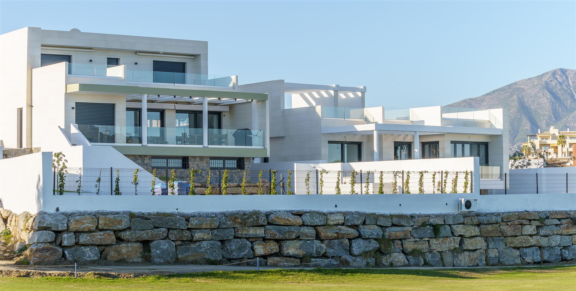 Villa's te koop in Mijas Costa - R3388891