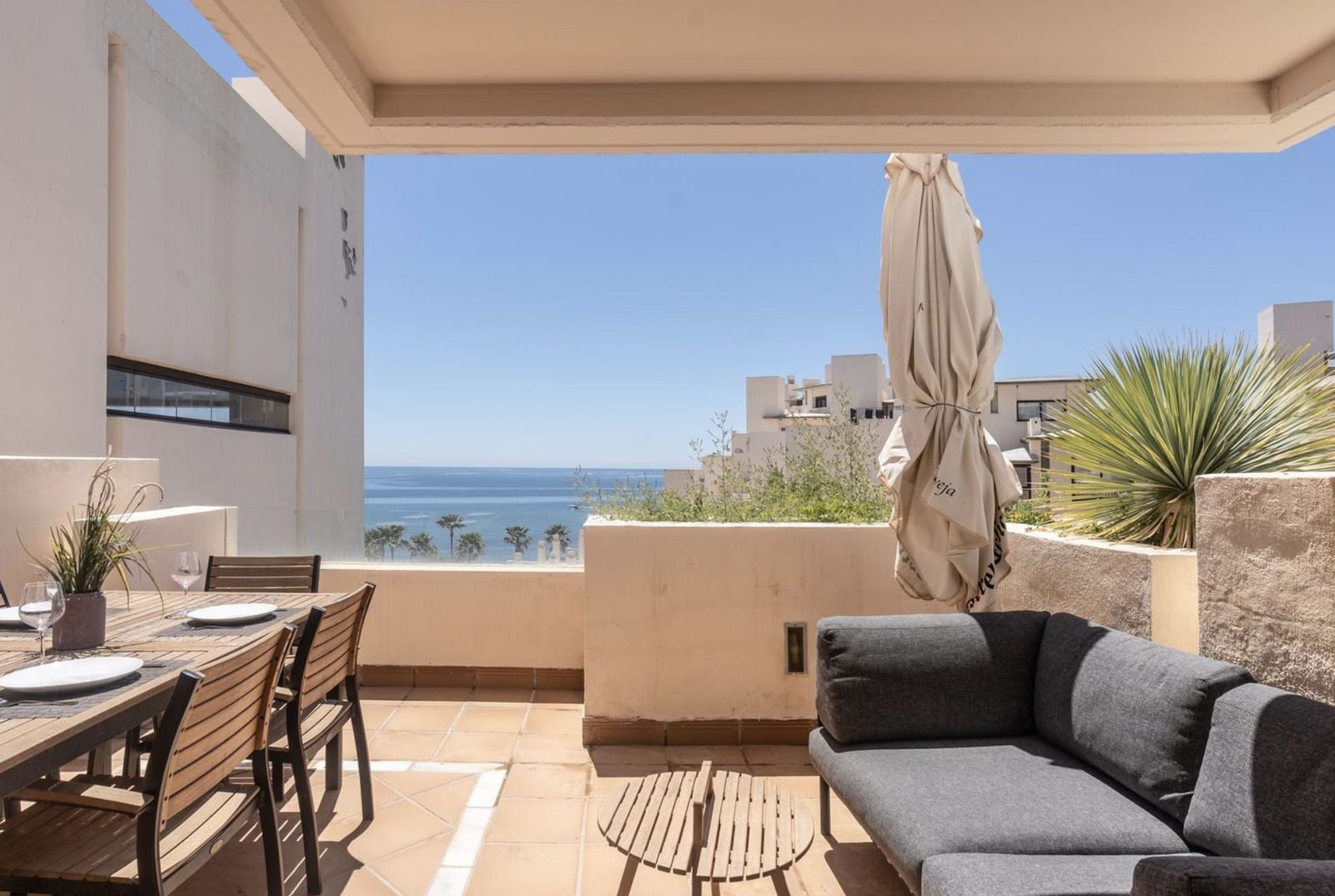 Penthouse Til salgs i Estepona - MCO5960719