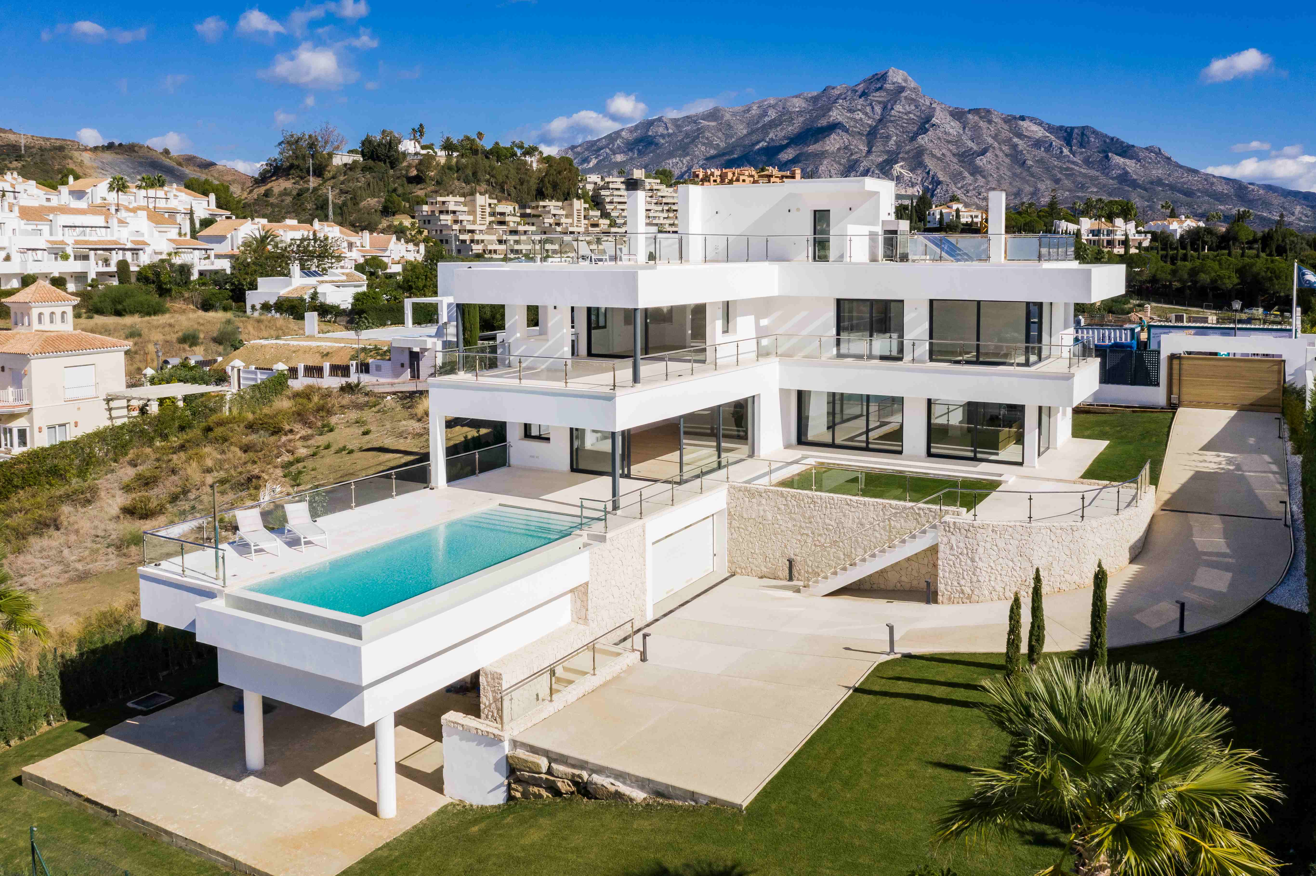 Fristående villa i Nueva Andalucía MCO9079627